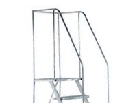 Easy access Steps closed front option