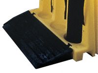 Tough polyethylene ramp for cylinder stand